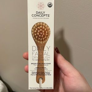 Brand new - dry facial brush